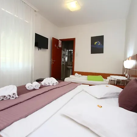 Guesthouse Villa Inn Guest house *